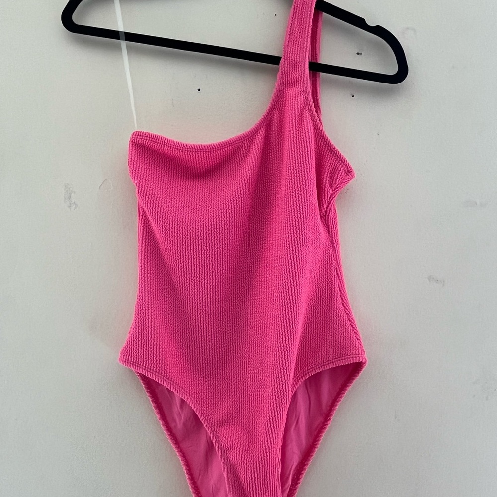 Good American Pink One-Shoulder Swimsuit